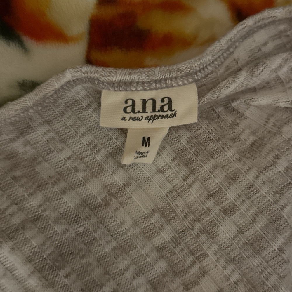 Grey button up - Picture 6 of 6